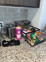 7 Min from IAH Business-Ready Condo w Pool & WiFi - Ferienwohnung Houston