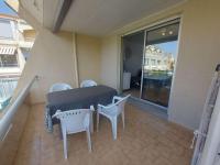 Appartement T2 avec Terrasse, Piscine et Parking Privé - 4 Pers. - FR-1-326-792 - B&B