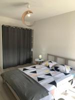 B&B Saint-Rambert-d'Albon - Appartement Chaleureux avec 2 grandes chambres - Bed and Breakfast Saint-Rambert-d'Albon