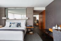 Executive Las Alcobas, Suite, 1 King, Corner room