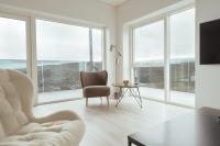 Nordic Swan Aparthotel with Panoramic Seaview