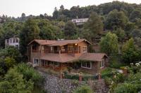 B&B Muktesra - SaffronStays Plaksha, Mukteshwar - Bed and Breakfast Muktesra