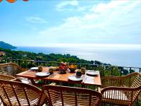 Apartment with a breathtaking view - B&B Calella de Palafrugell