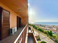 Flight over the sea House by Housilia - B&B Cefalù