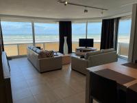 B&B Knokke-Heist - Zeedijk Heist Hoekappartement Probitas G6 - Bed and Breakfast Knokke-Heist