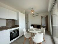 Superbe T2 en dernier étage - B&B Antibes