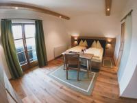 Chambre Double avec Balcon (3 Adultes)