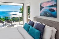 B&B Hamilton Island - Blue Water Views 16 - 3 Bedroom Penthouse with Ocean Views - Bed and Breakfast Hamilton Island