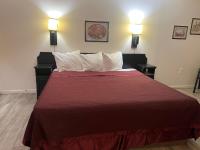 Zimmer mit Kingsize-Bett