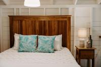 CoconutTree Bungalow of Villa Paraiso / Beachfront - B&B Big Creek