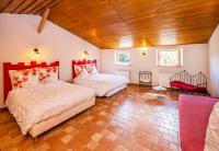 Family Room with Garden View