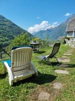 CHALETS JEANNE & ARNOL à Allemond - Grand Domaine Alpe d'Huez - Chambres d'hôtes Allemond