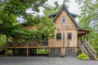 B&B Sylva - Water's Edge Cabin - Bed and Breakfast Sylva