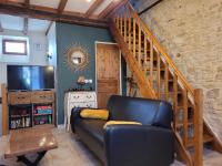 Maison de pêcheur charmante et atypique en pierre, 1 min de marche de la mer - Chambres d’hôtes Saint-Aubin-sur-Mer