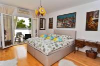 Studio Appartement met Balkon