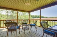 2 Mi to Wineries Calm Cottage on 90 Acres with Barn - Bed and Breakfast Stewartstown