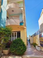 Seaside Deluxe Apartment - B&B