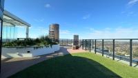 Panorama Apartment Walk to Box Hill Central by GoodLive - Bed and Breakfast Ballarat