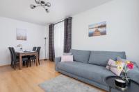 B&B Krakow - Cozy Apartment with Balcony Chmieleniec by Renters - Bed and Breakfast Krakow