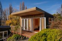 B&B Wanaka - Lagoon Huts - Albert Town Holiday Unit - Bed and Breakfast Wanaka