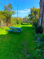 Skool House Retreat - 9 bedroom option - B&B Bodham