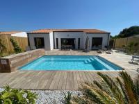 Maison contemporaine à Saint-Denis-d'Oléron avec piscine privée, proche plage, 10 couchages - FR-1-246A-243 - B&B