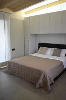 Studio with Spa Bath