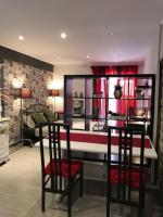 Cozy studio apartment in the heart of old town Rab - B&B Arbe