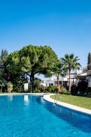 Golden Mile Designer Penthouse - Bed and Breakfast Marbella