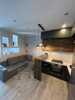 Studio Triple Standard