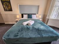 B&B Birmingham - Sheldon Shared House - Bed and Breakfast Birmingham