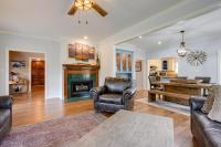 Home in Cimarron National Golf Club with Hot Tub! - Chambres d’hôtes Guthrie