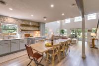 Gorgeous Palo Pinto Home with Private Hot Tub! - Chambres d’hôtes Palo Pinto