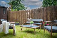 Stunning 2 bed flat with parking, and garden with mountain views - B&B