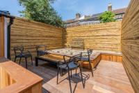 Cosy Blue Shells Cottage - 2bedrooms - Garden - 5mins beach - 1min Shell Grotto - Bed and Breakfast Margate