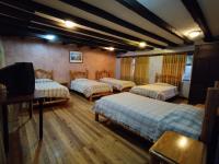 Quintuple Room (5 Adults)