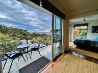 Sunrise on Falie Seaview Eco Accommodation - B&B