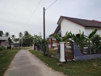 NikNa Homestay Batu Rakit - WIFI - B&B