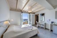 Deluxe Tweepersoonskamer - 1 Tweepersoonsbed of 2 Aparte Bedden - Balkon en Zeezicht