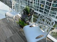 Home Abroad 1 Jazz Suites Vivacity - Chambres d’hôtes Kuching