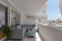 Puerto Marina Luxury 2BDR Apartment with Sea View - B&B Benalmádena