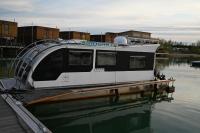 Wohnen auf der Marina Lagovida, Hausboot mit Sonnenterrassen auf 20 qm - Chambres d’hôtes Großpösna