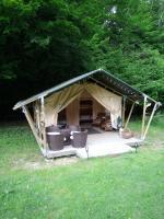 Tente lodge Élevage Girbal - Bed and Breakfast