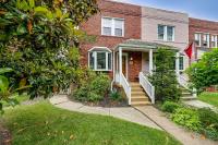 Modern Alexandria Townhome about 2 Mi to Old Town! - B&B