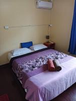 Habitación con cama grande 