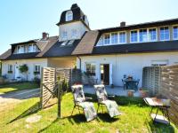 Lake house with private garden and pier - B&B Podamirowo