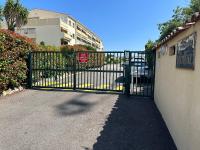 Studio Calme Dernier Etage - B&B Antibes