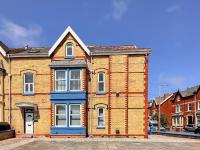 B&B Saint Annes on the Sea - Two - Uk43700 - Bed and Breakfast Saint Annes on the Sea