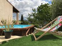 Villa Cléa, belle propriété provençale, jardin, piscine, au calme - B&B