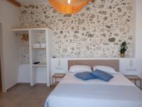 EFHARIS rustic delux studio - B&B Sellía